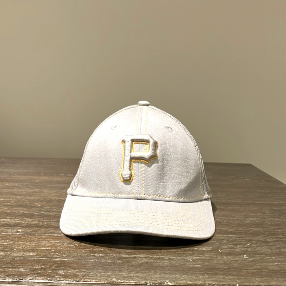 Used Pittsburgh Pirates hat